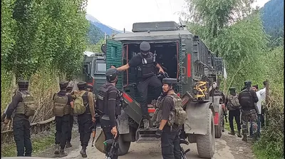 south kashmir  gunfight rages in adigam kulgam