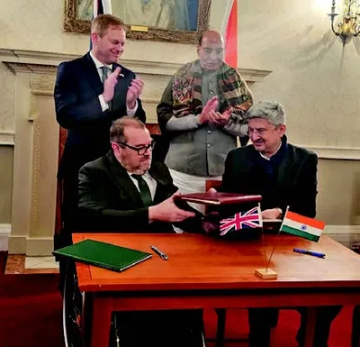 india  uk sign mou over defence collaboration