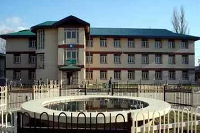 gmc srinagar adopts eco friendly approach under family adoption programme