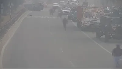 watch  srinagar accident caught on camera