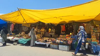 shopkeepers lament decline in sales ahead of eid