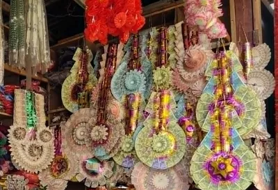 srinagar sees surge in garland sales