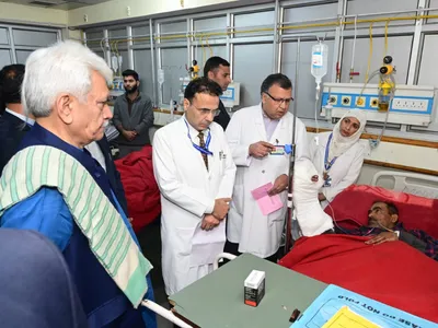 lg visits skims to inquire into health of civilians injured in gagangeer attack