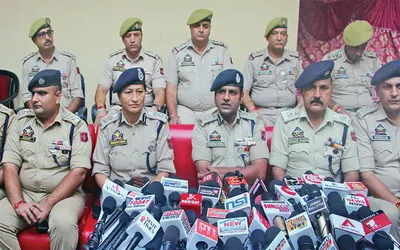 inter state chain snatcher gang busted  4 arrested  ssp jammu