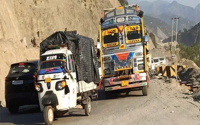 dusty conditions on rajouri highway   life of villagers  commuters getting affected