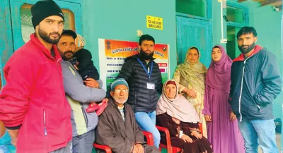 locals cast vote in ganderbal’s last village