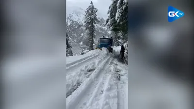 fresh snowfall forces closure of karnah kupwara road