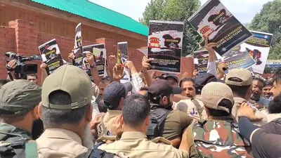 apni party senior members hold protest  demand statehood before elections