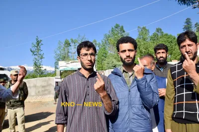 baramulla lok sabha polls  first time voters  sons of jailed er rashid cast ballot