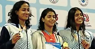 avni chabbra wins gold at national aquatic championship