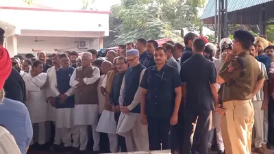 chief minister omar abdullah  others pay last respects to devender singh rana