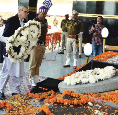 cm pays tributes to police martyrs  official spokesman