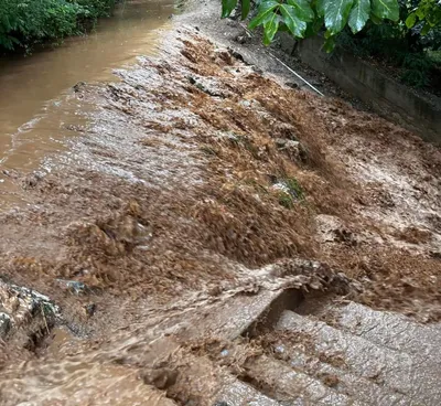 heavy rains cause flash floods in north kashmir s bandipora  crops damaged