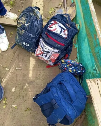 srinagar boat capsize  police recover four school bags from river jehlum at chattabal vier