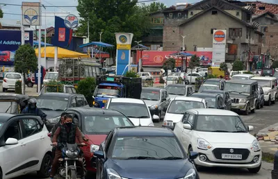 traffic jams at batamaloo irk commuters