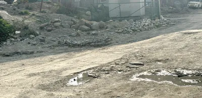 road leading to sonamarg hospital lies in dilapidated condition