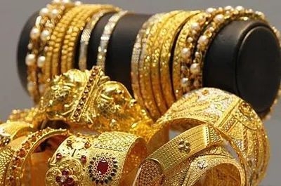 gold hits fresh all time high of rs 78 450 per 10 gm on festive demand