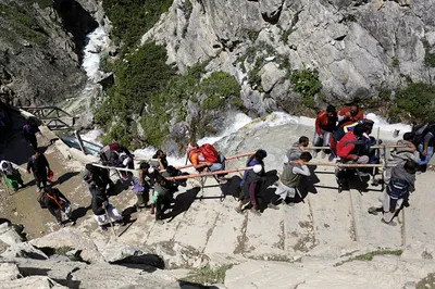 amarnath yatra on baltal route suspended for today