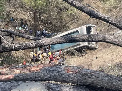 22 killed  48 injured as bus falls into gorge in akhnoor jammu