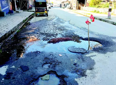 dilapidated roads take toll on commuters in srinagar