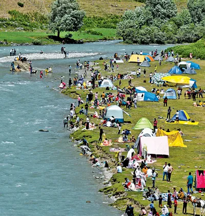 srinagar swelters in searing summer