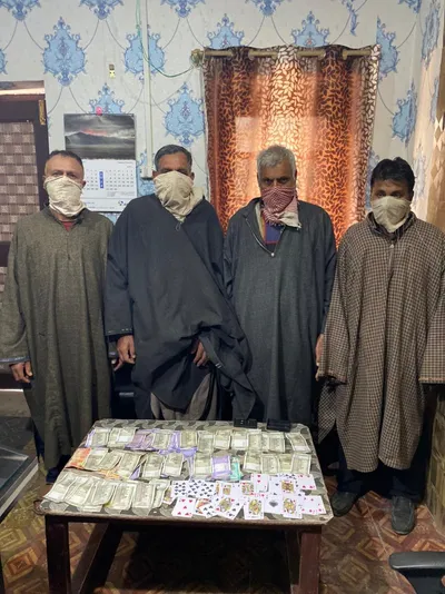 4 gamblers arrested in sopore