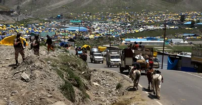 amarnath yatra crosses 2 lakh mark in 11 days