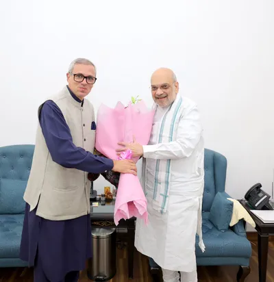 j k cm omar abdullah meets union home minister amit shah  discusses statehood issue