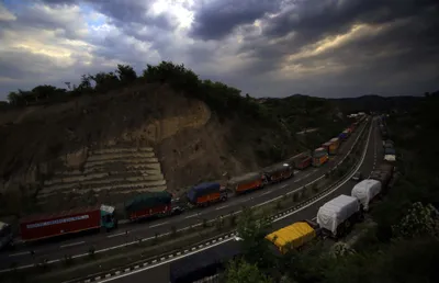 traffic police issue advisory for motorists traveling on jammu srinagar highway tomorrow