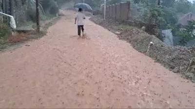 heavy rains trigger flash floods in hassanabad  adjoining areas of kangan