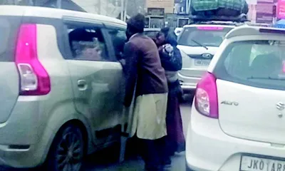 begging menace pesters people in srinagar