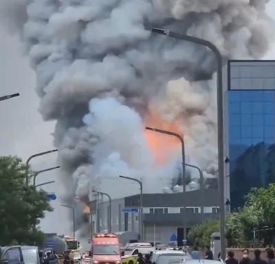 17 chinese nationals feared dead in south korea battery plant blaze