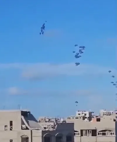 5 killed as aid parachute fails in gaza airdrop