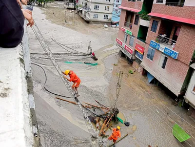 1 rescued  search on to locate 22 other missing soldiers after cloud burst in sikkim