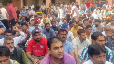 daily wagers hold protest in jammu to demand regularisation