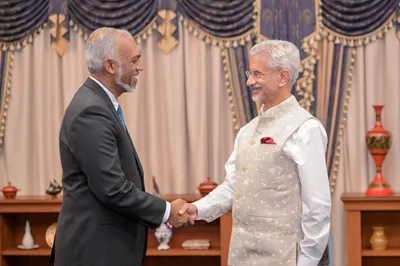 jaishankar meets maldivian president mohamed muizzu