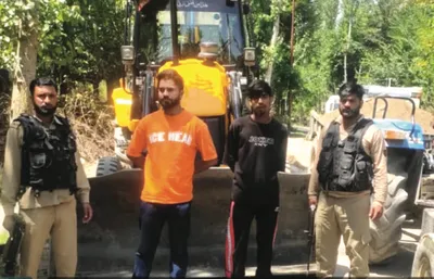 3 vehicles seized over illegal transportation of minerals in shopian