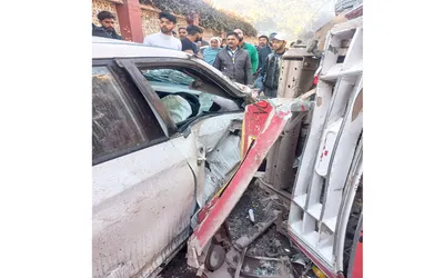 student killed  23 others injured in rajouri road accident