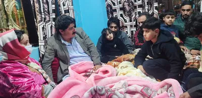 sakeena itoo visits family of bandipora woman killed in trc grenade attack