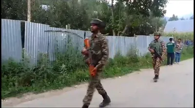 kokernag encounter  two armymen killed  two civilians injured  operation continues