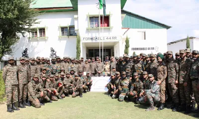 army comander compliments troops for  sucessful  shopian operation