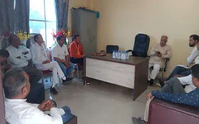 ashok koul reviews election related arrangements at hiranagar