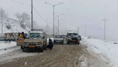 snowfall throws life out of gear in bandipora