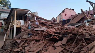 death toll from earthquake in nepal rises to 128