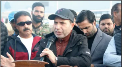 mla farooq shah reviews winter preparations in gulmarg