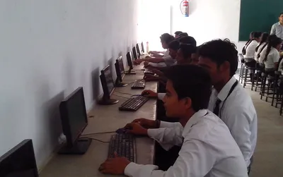only 22  schools in j amp k have access 
to functional internet connection