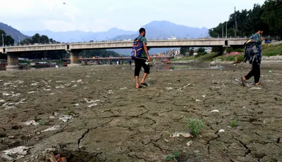 river jhelum  its tributaries witness 50  drop in water levels