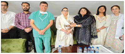 dr darakhshan attends special interactive session at sharp sight eye hospital