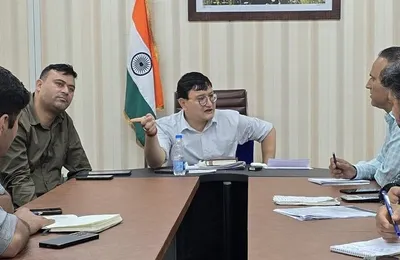 ddc baramulla chairs dlic meeting  reviews implementation of pm vishwakarma scheme