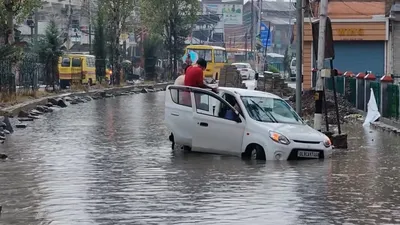 massive water logging in srinagar as heavy rains lash kashmir parts